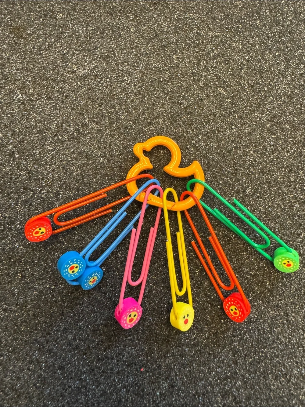 Cruise Accessories! Assorted Color Duck Carabiner w/ paperclips/duckface bead.